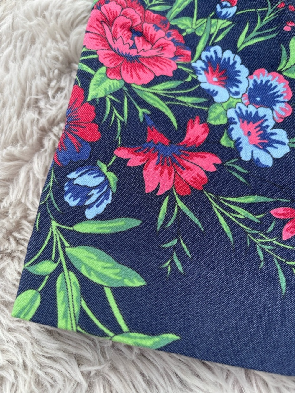 J. McLaughlin Amelia Navy/Multicolor Floral Stretch Sleeveless Top Size 4 Tank - Picture 7 of 12